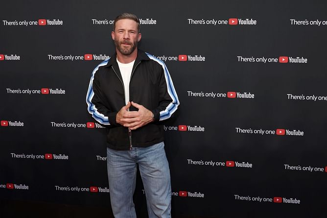 Julian Edelman highlights his QB roots in sweet birthday throwback for mom