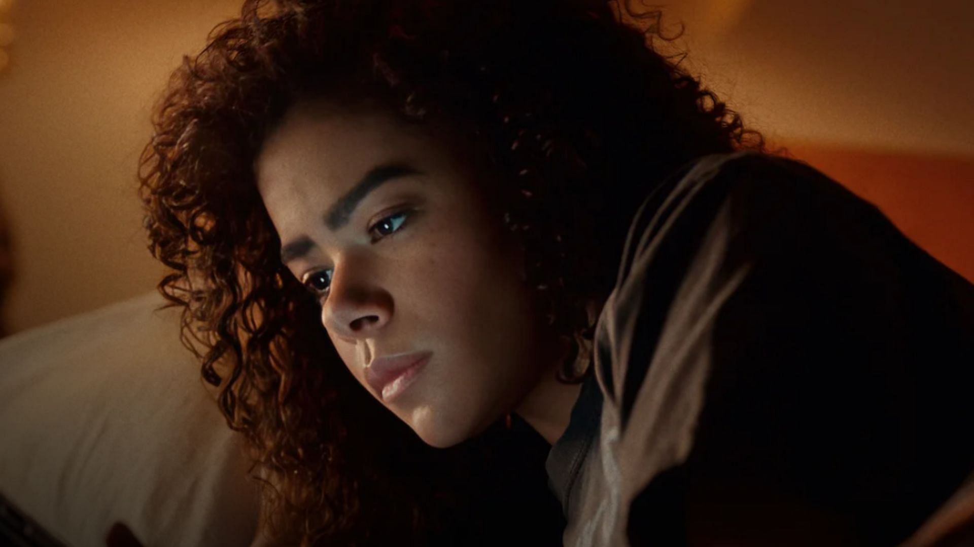 The show is centered around 15-year-old Ginny Miller (Image via Netflix)