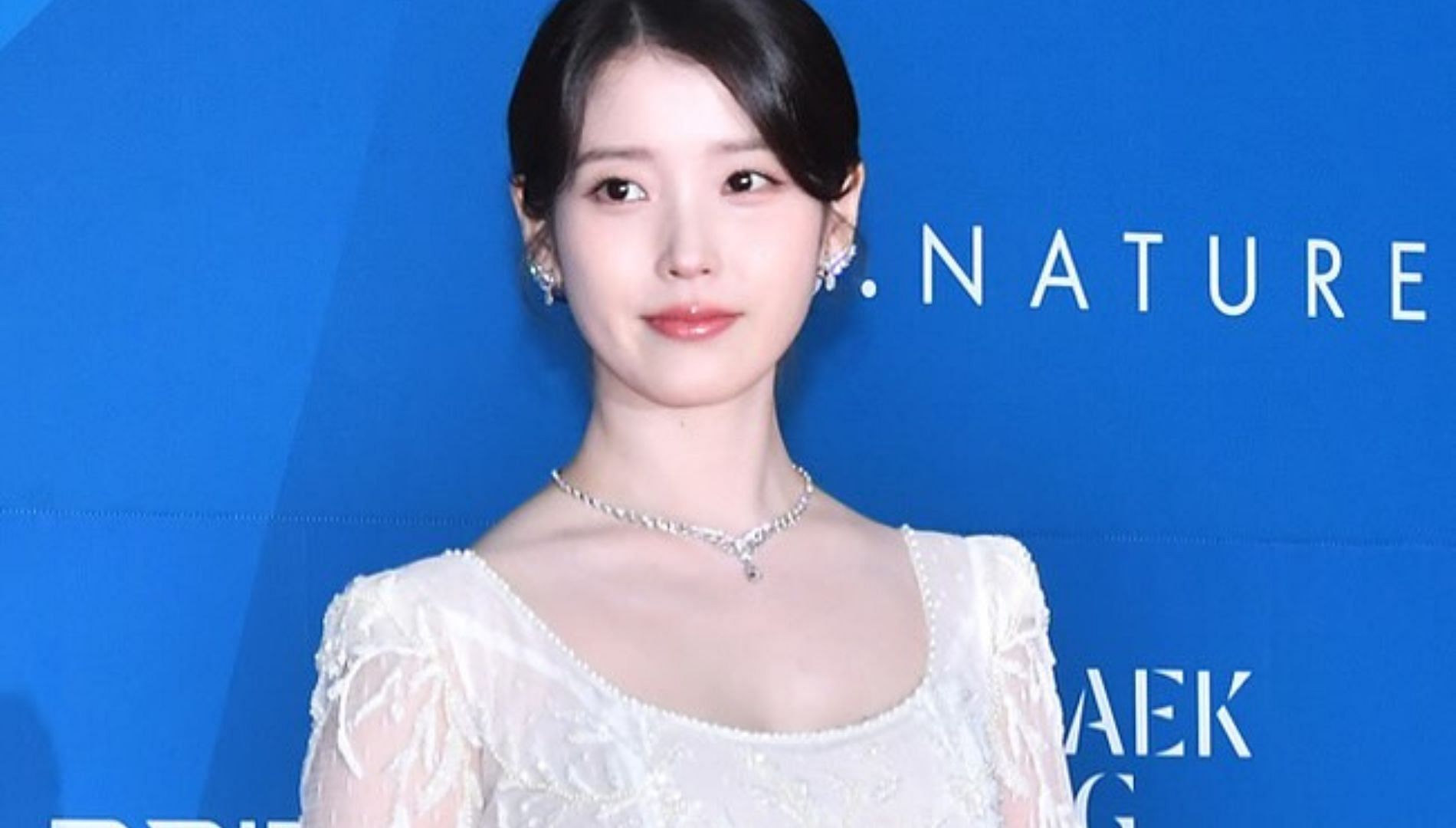 IU is opening her first official global fan community on Berriz (Image Via Instagram@ dlwlrma)