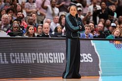 "I'm on a little bit of Ozempic on it": Dawn Staley makes feelings known on South Carolina's iconic gesture