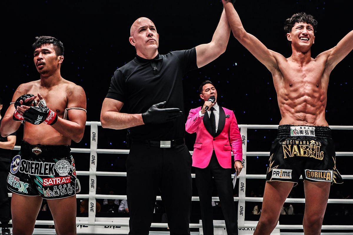 Superlek (left) and Nabil Anane (right)