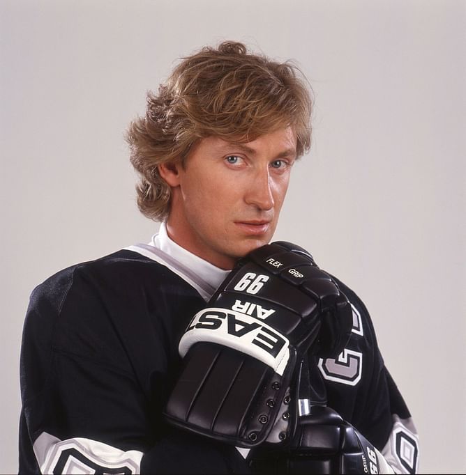 Wayne Gretzky shares his 'hardest to break' record on Jason & Travis Kelce's New Heights podcast