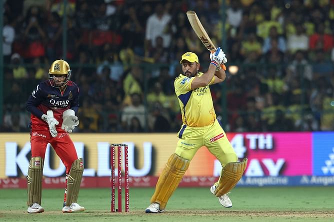 'इस हार के लिए मैं खुद जिम्मेदार हूं',RCB के खिलाफ करारी शिकस्त के बाद एम एस धोनी ने दी बड़ी प्रतिक्रिया