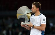 Casper Ruud kisses the 2025 Madrid Open trophy (Source: Getty)