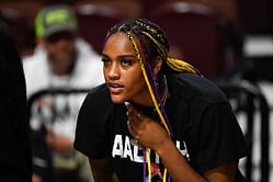 Aaliyah Edwards reacts as teammate Kiki Iriafen makes early case for ROTY honor by tying Caitlin Clark and Angel Reese's record