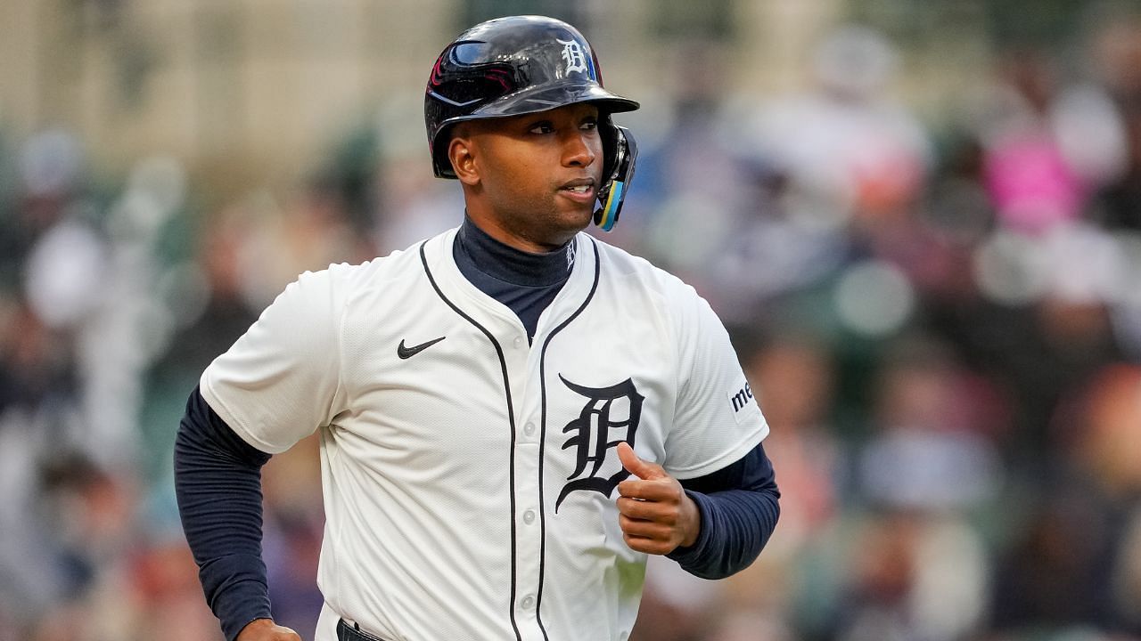 WATCH Tigers grounds crew member drops NSFW reaction on being filmed after on-field injury (Credits Getty)