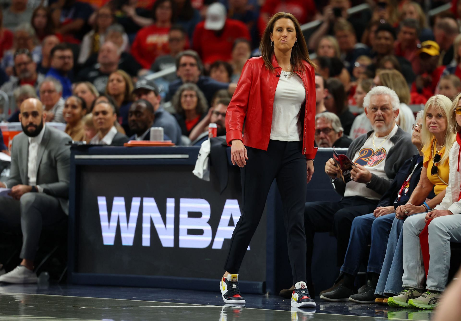 Fever coach Stephanie speaks out against reported hate comments thrown at Angel Reese and the Chicago Sky in season-opener. -- Photo by GETTY
