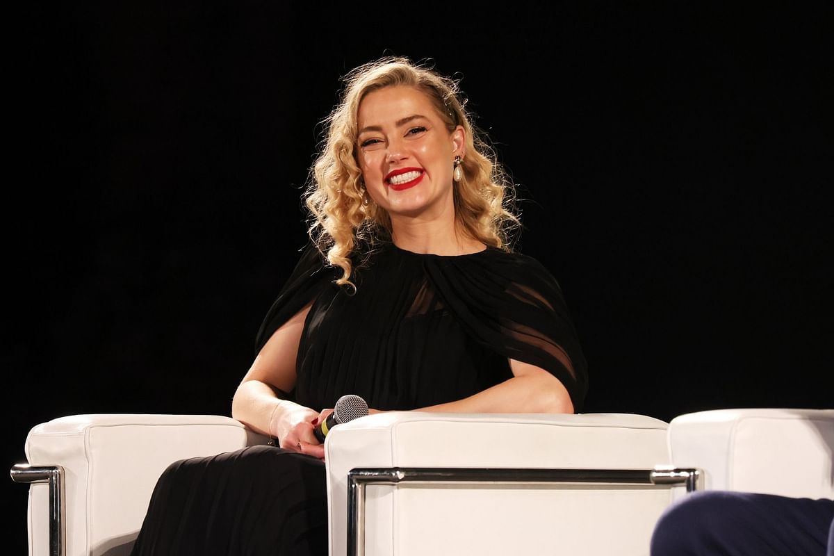 "Welcome to Twin Moms circle"— Internet reacts as Amber Heard welcomes twins in Mother's Day post