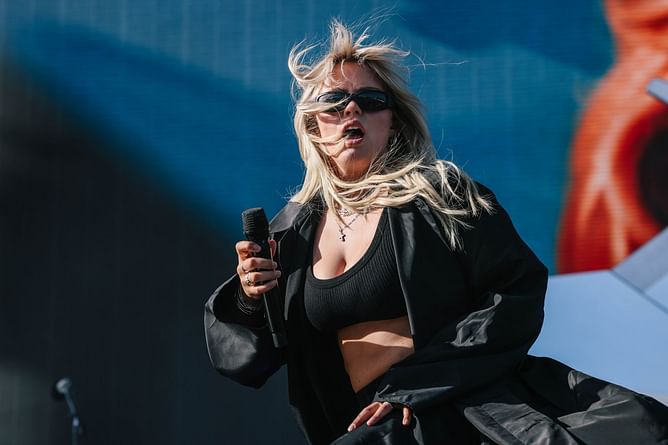 Why did Reneé Rapp leave ‘The S*x Lives of College Girls’? Singer seemingly disses the show on new single ‘Leave Me Alone’