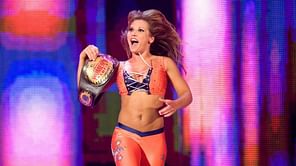 Mickie James' frustrated comment prompts WWE Hall of Famer's reaction: "It ain't gotta be like that" (Exclusive)