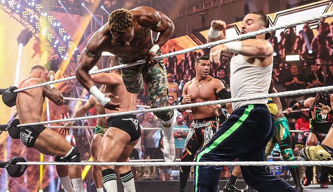 WWE के बड़े मैच में होंगे अलग-अलग रोस्टर के सुपरस्टार्स, विजेता को मिलेगा चैंपियनशिप मैच