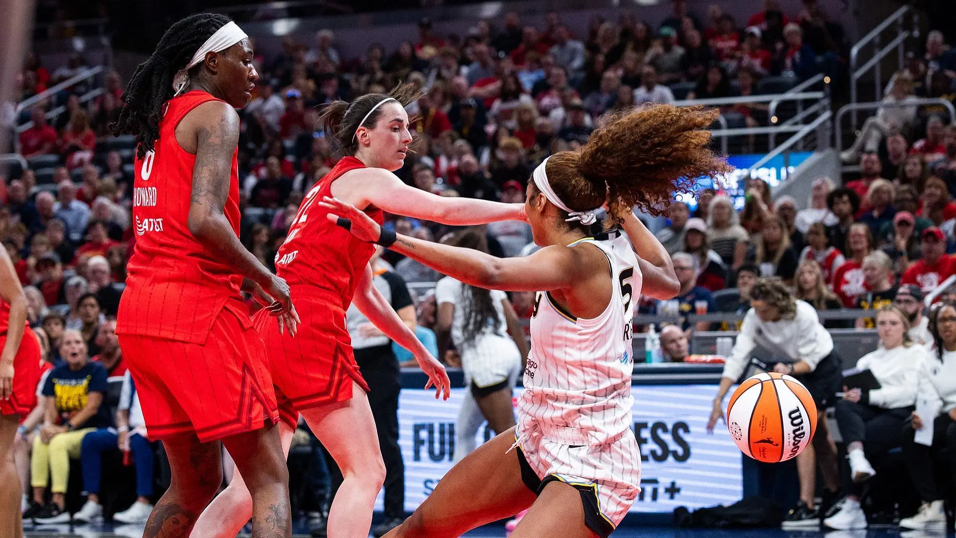 Ex-NBA champion accuses Angel Reese of flopping after Caitlin Clark