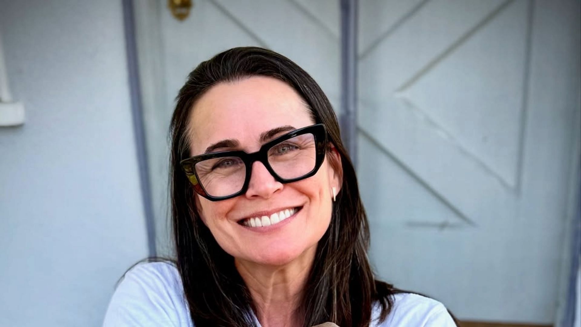 Rena Sofer played Lois on General Hospital (Image via Instagram/@rena.sofer)