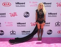 Britney Spears reportedly drank, lit a cigarette on private jet, resulting in a warning from authorities