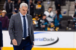 Days after USA bags IIHF Worlds gold, Mike Vellucci closes in on coaching contract with Chicago Blackhawks, per insider