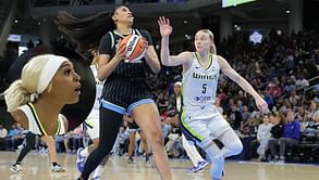 "Who died and left you in charge?" - DiJonai Carrington mercilessly trolls Paige Bueckers for playing peacekeeper
