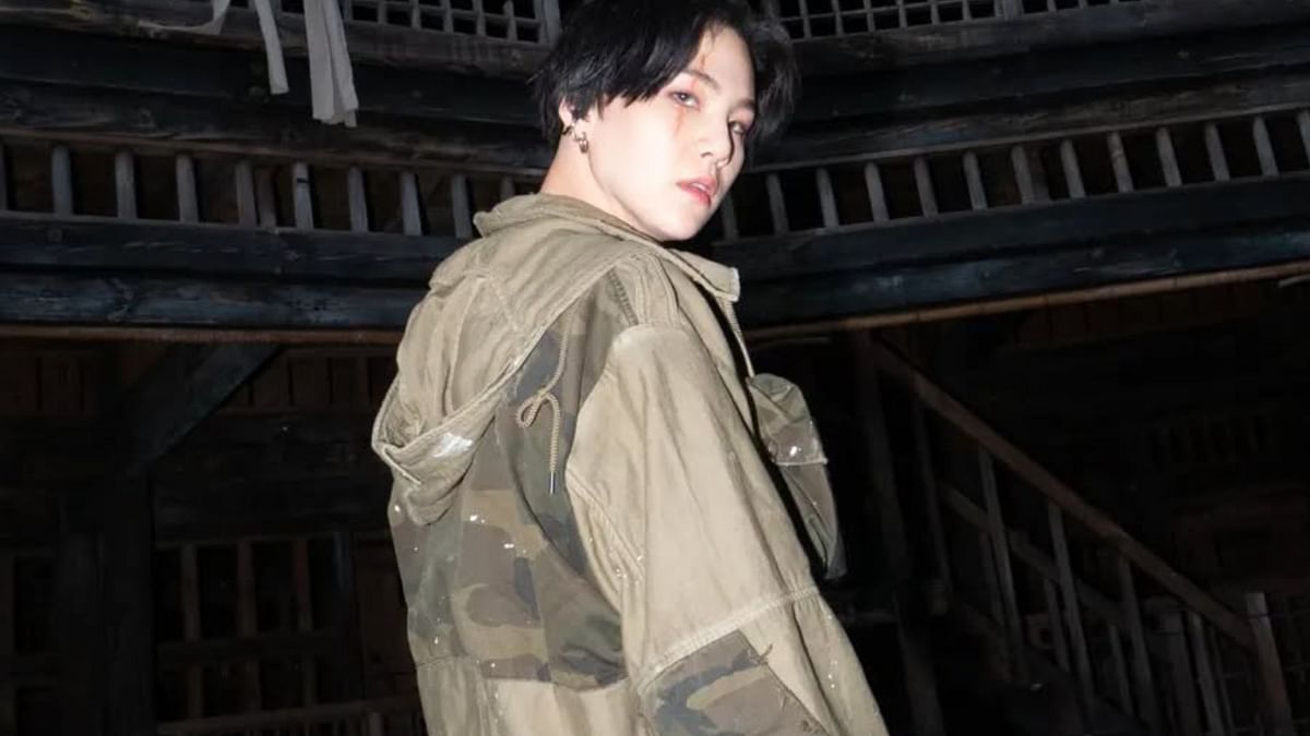 "Our talented man": Fans react as BTS' SUGA makes history as the first and only Asian male rapper with multiple songs above 400M streams on Spotify