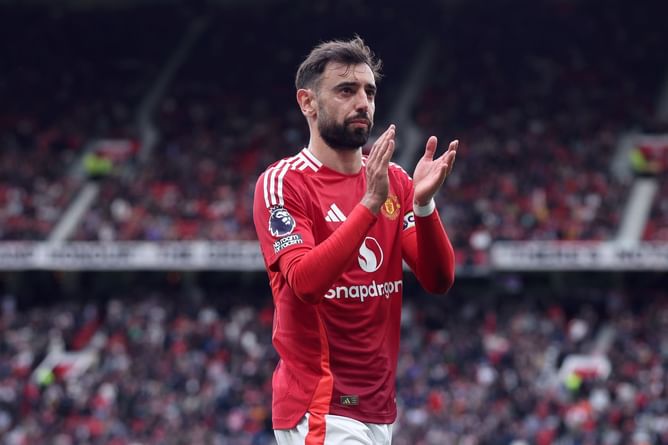 Saudi giants willing to pay whatever Manchester United ask for to sign Bruno Fernandes this summer: Reports