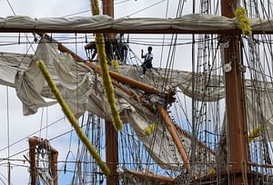 How tall is a Mexican Navy ship? Here's what we know about New York's Brooklyn Bridge crash