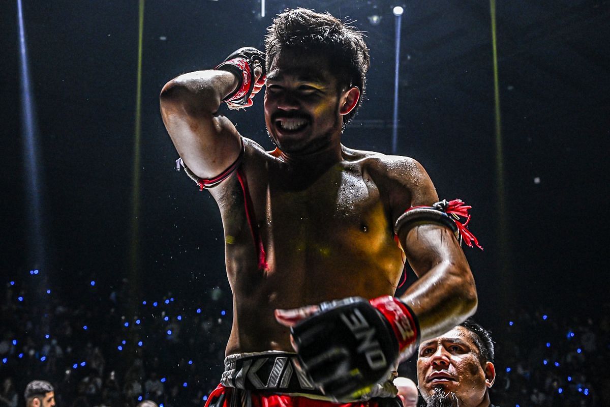 Two-sport king Prajanchai smiles in the Circle