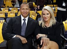Alex Rodriguez and girlfriend Jaclyn Cordeiro celebrate Timberwolves' playoff victory alongside NFL legend