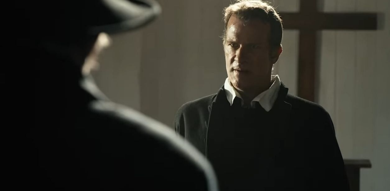 Thaddeus and the sheriff discuss the whereabouts of Cicero in Murder at Yellowstone City (Image via YouTube/@SkyCinema)