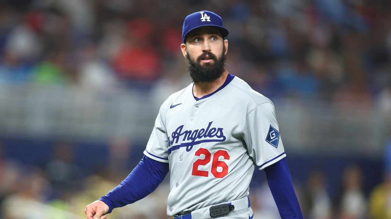 Fans enraged as Dodgers lose Freeway Series vs. Angels for first time since 2010 (Credits: Getty)