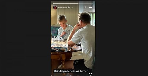 Falcons QB Kirk Cousins drops 5-word message as he plays chess with son Turner/@kirkcousins