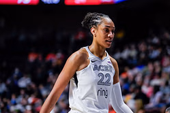WNBA fans react as A'ja Wilson explodes for historical outing - "She’s what everyone thought angel reese would be"