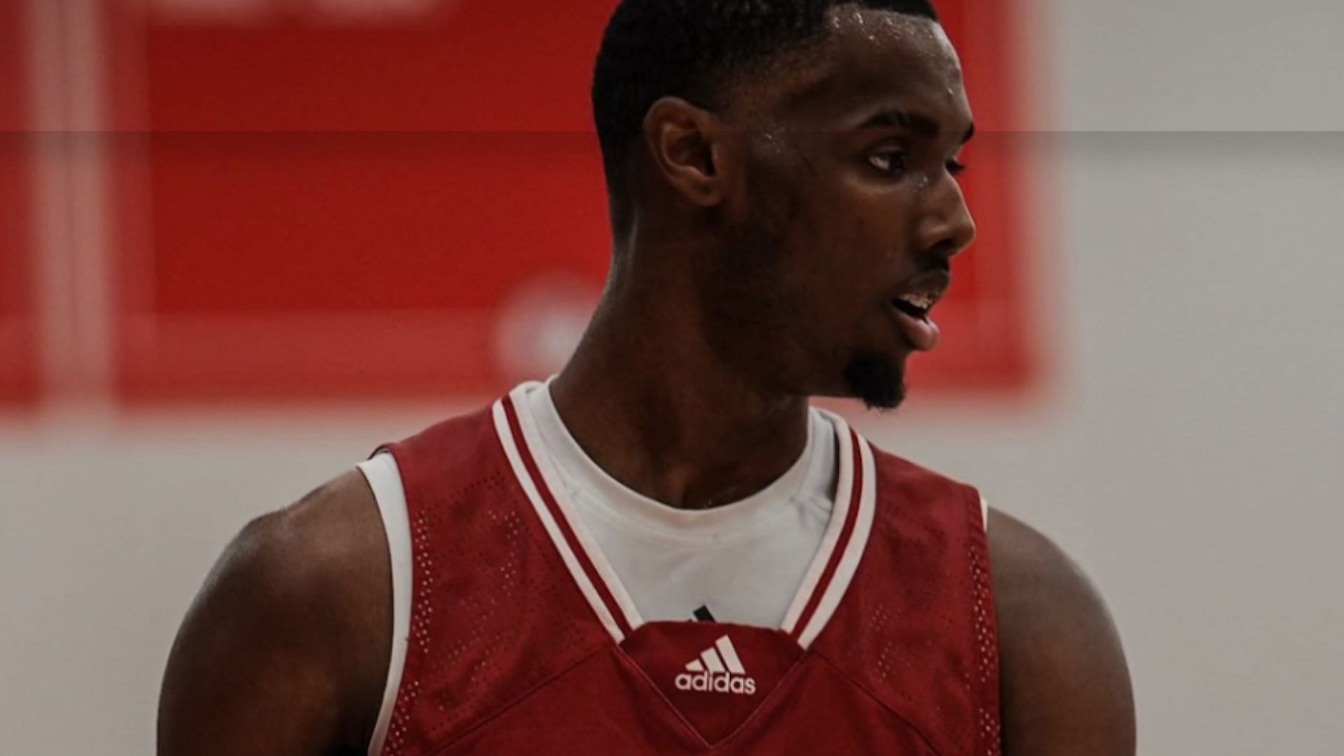 Hoops fans react as Jaden Hubbard shows out at the Power 106 All-Star Game with streetball legend 
