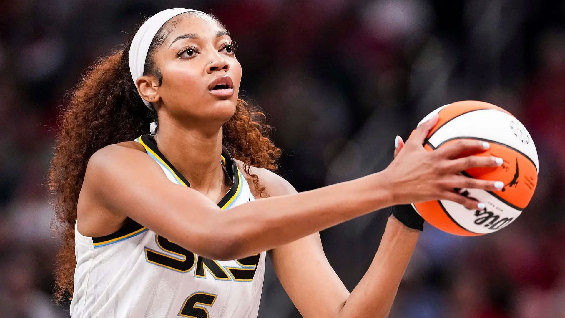 Angel Reese urged to forfeit remaining games against Caitlin Clark