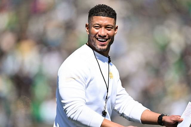 COLLEGE FOOTBALL: APR 12 Notre Dame Blue-Gold Game - Source: Getty