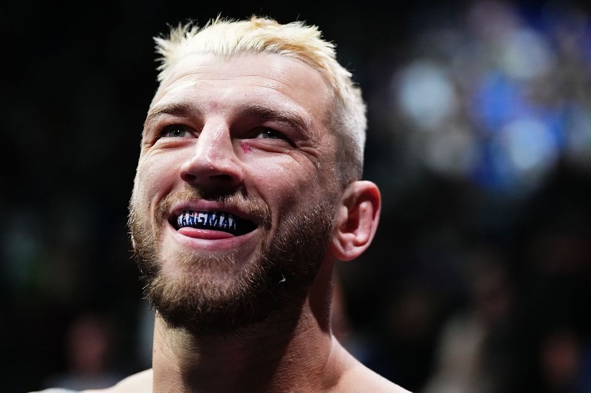 Dan Hooker details "freaky" hand surgery experience while sharing update on injury
