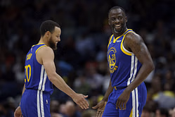 Steph Curry dubs Draymond Green's reemergence on All-Defense 1st team "legendary" after decade hiatus