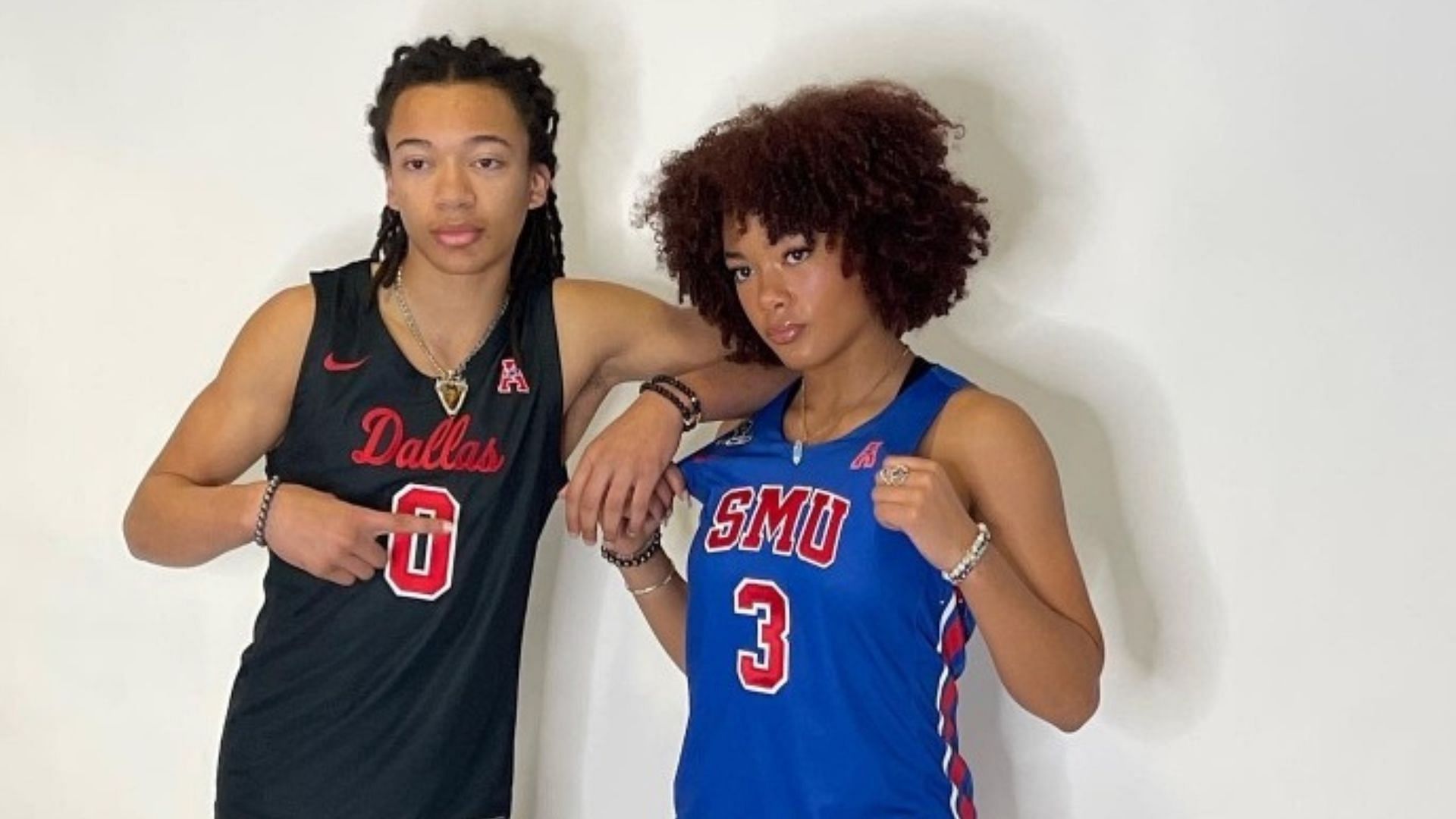 Houston Cougars signee Kingston Flrmings and sister Bella Flemings. (Image via X @k1ngflemings)