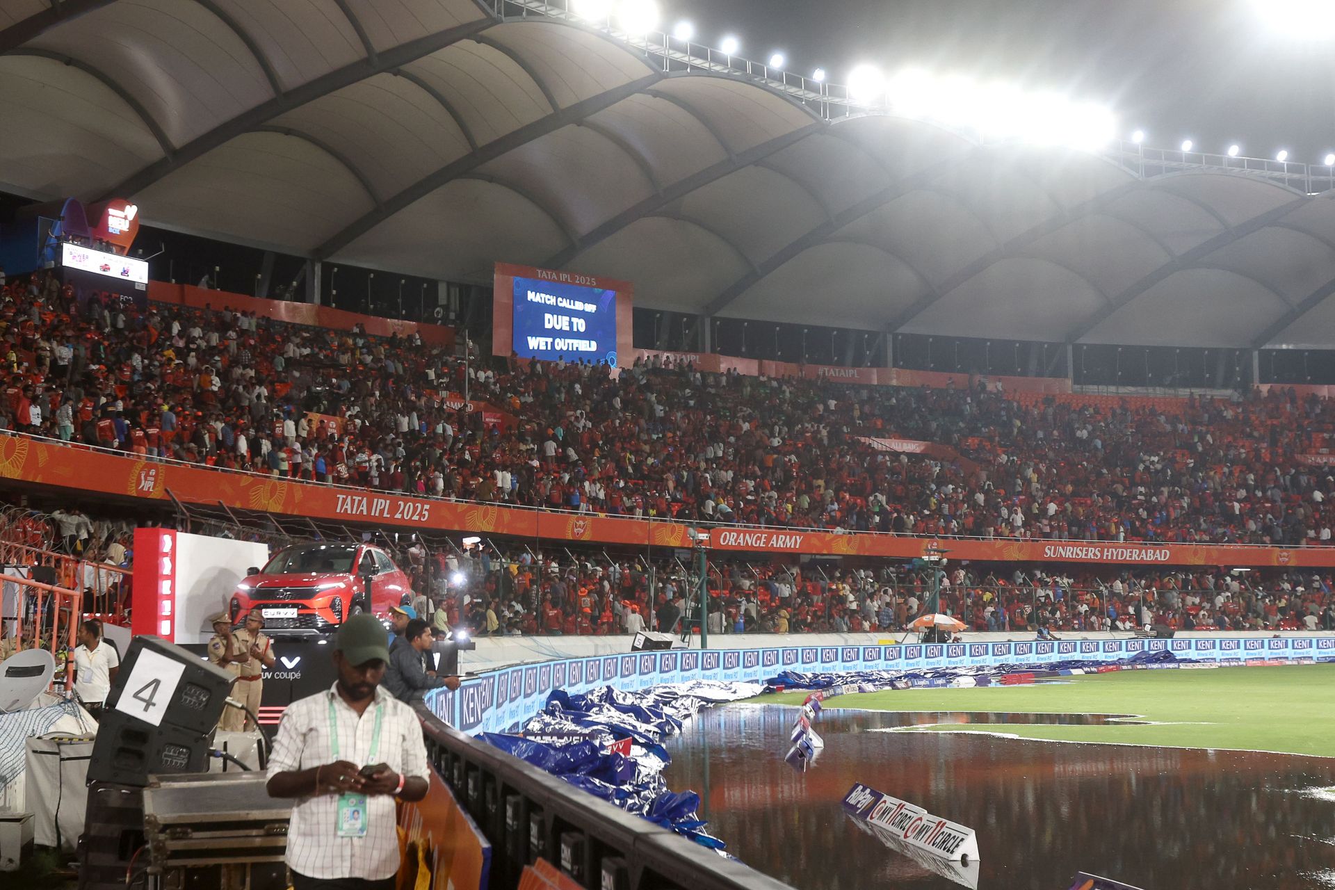 SRH vs DC : बारिश ने सनराइजर्स हैदराबाद के अरमानों पर फेरा पानी, रद्द हुआ मैच, प्लेऑफ की रेस से बाहर हुई पैट कमिंस की सेना