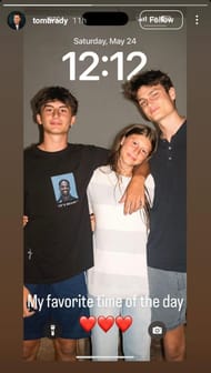 Brady's IG story of his lockscreen.