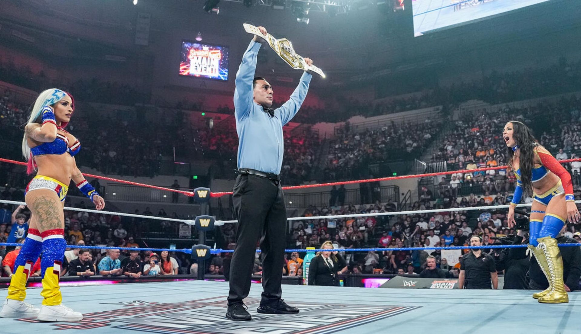 WWE के बड़े शो में चैंपियन ने बिखेरा जलवा, फेमस स्टार को लहूलुहान करके बादशाहत रखी जारी