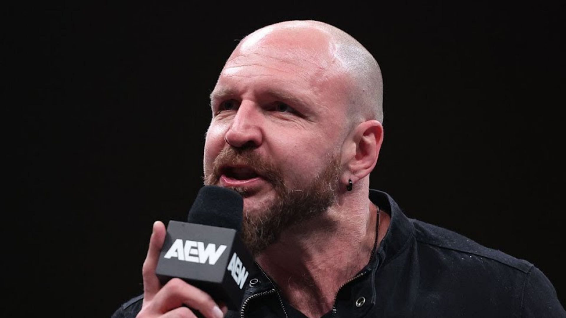 28-year-old star makes enormous AEW Dynamite debut; groups up with Jon Moxley