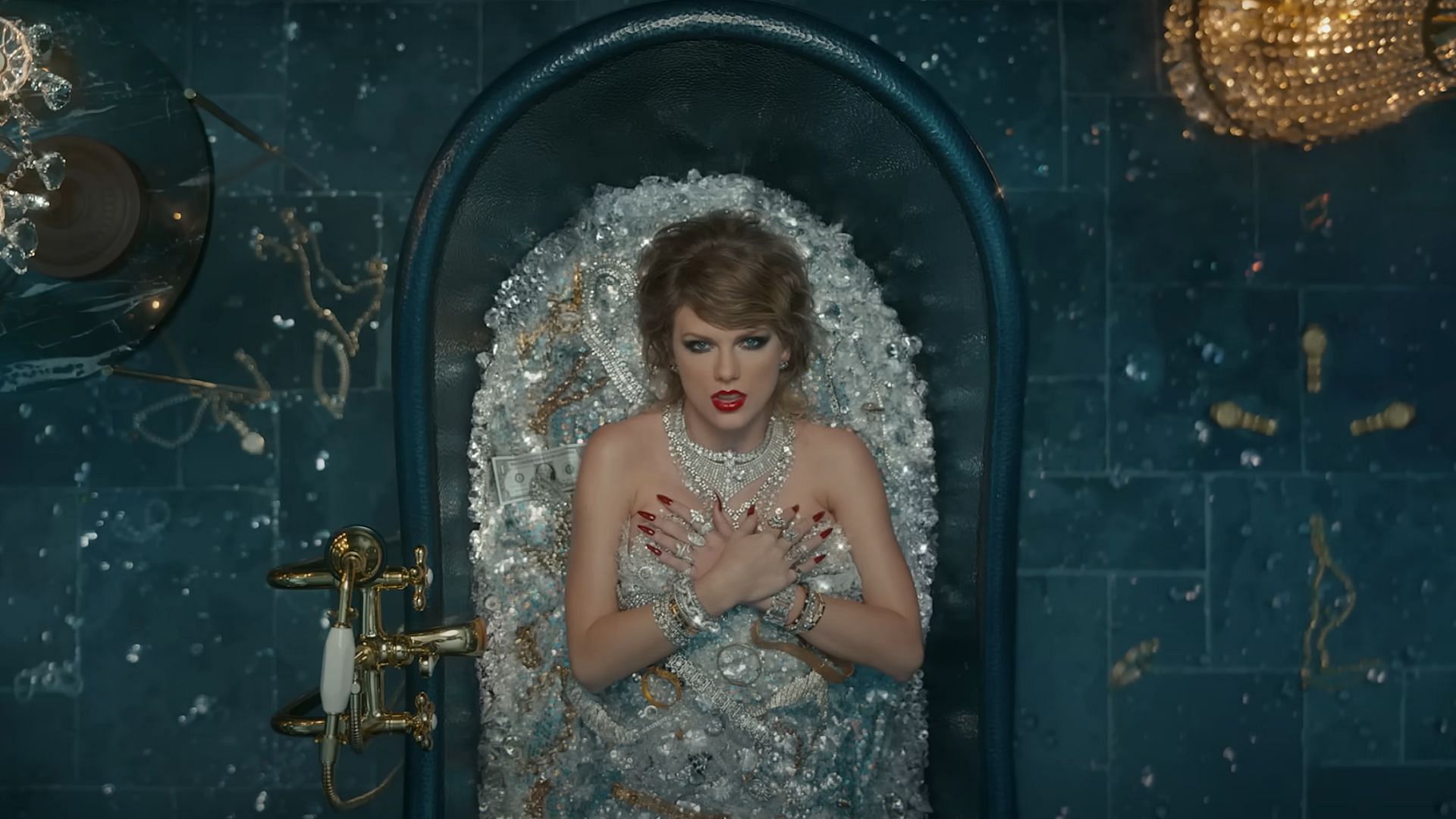 A still from A still from Taylor Swift&rsquo;s Look What You Made Me Do music video (Image via YouTube/Taylor Swift)