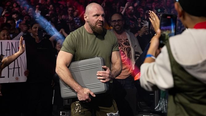 Jon Moxley officially confirms alliance with 236 lb star during AEW Collision