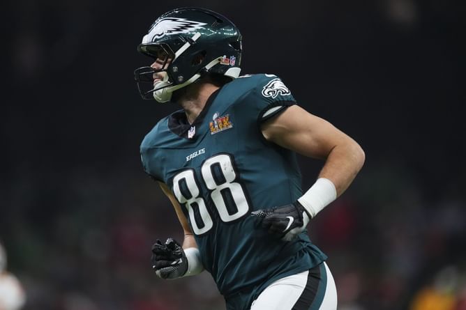 "Better team with him on the roster": Eagles fans buzz as Dallas Goedert expected to rework contract to stay in Philly