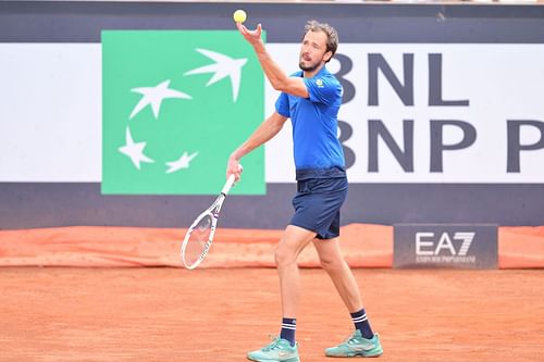 Lorenzo Musetti v Daniil Medvedev - Internazionali BNL d'Italia 2025 - Source: Getty