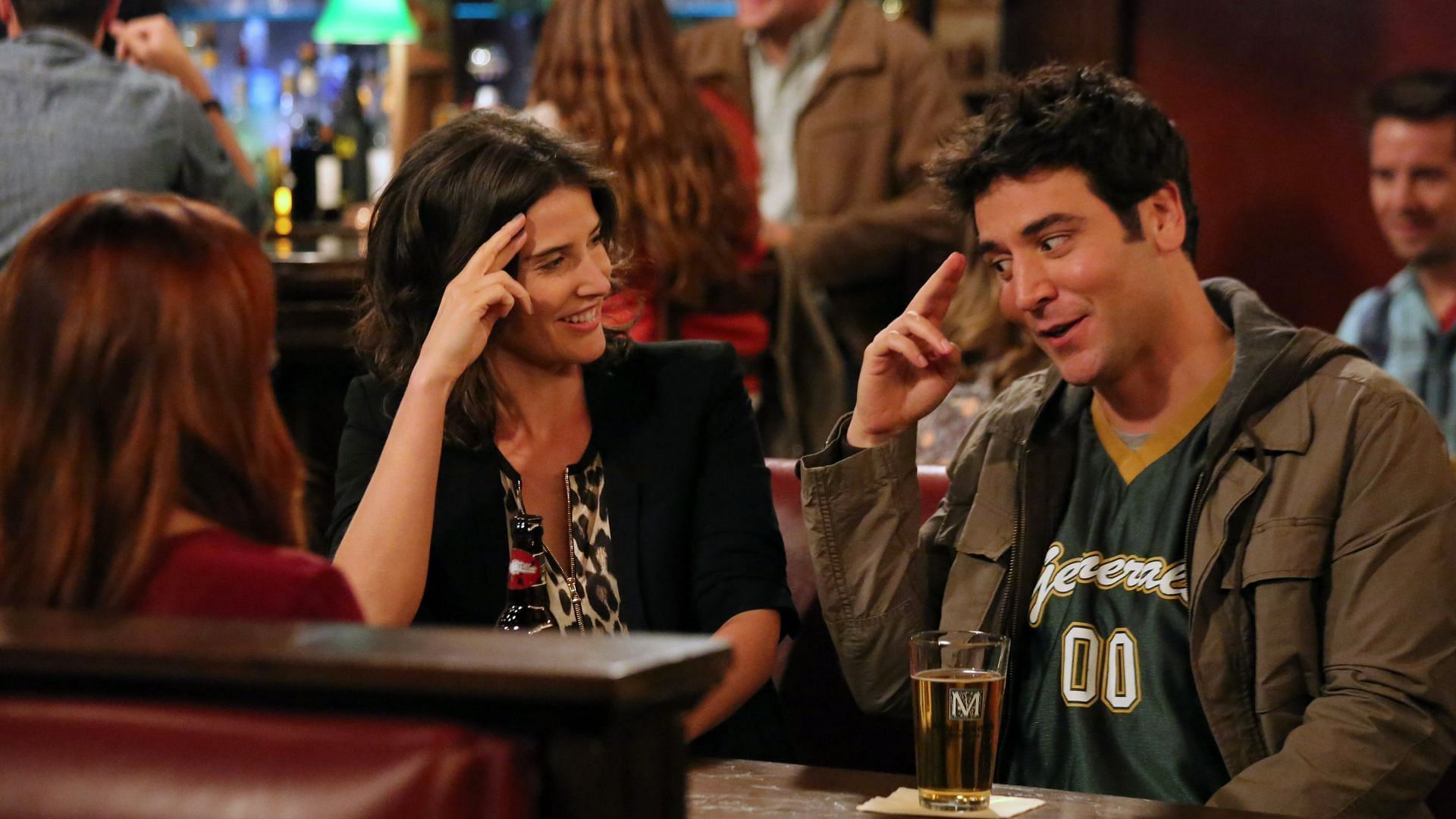 Cobie Smulders and Josh Radnor in HIMYM (Image via X/@OfficialHIMYM)