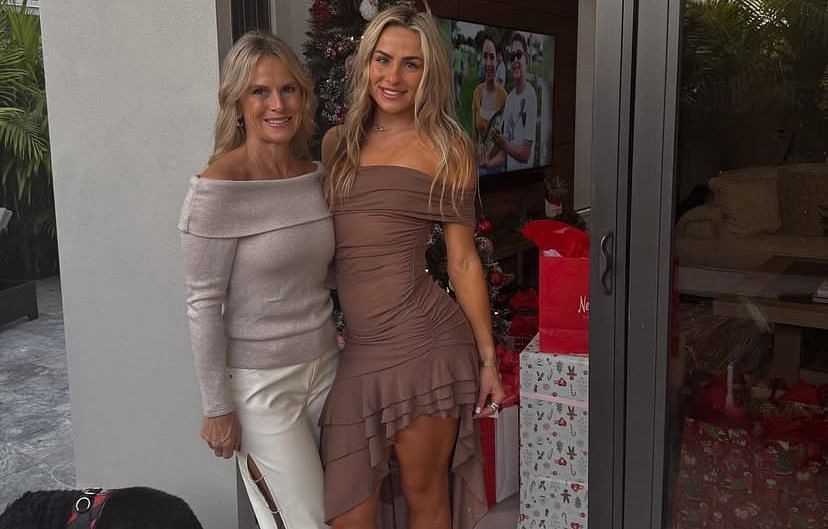 Hanna Cavinder and mom Katie Cavinder on IG. Image via @cavindertwins