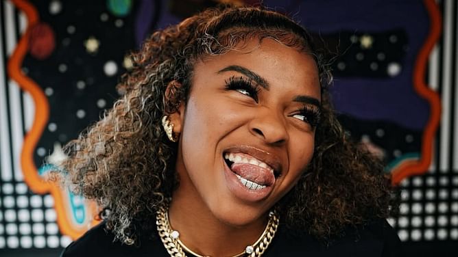 “Must be the money”: College hoops fans react as Coach Prime’s daughter Shelomi Sanders shows off sparkly grillz