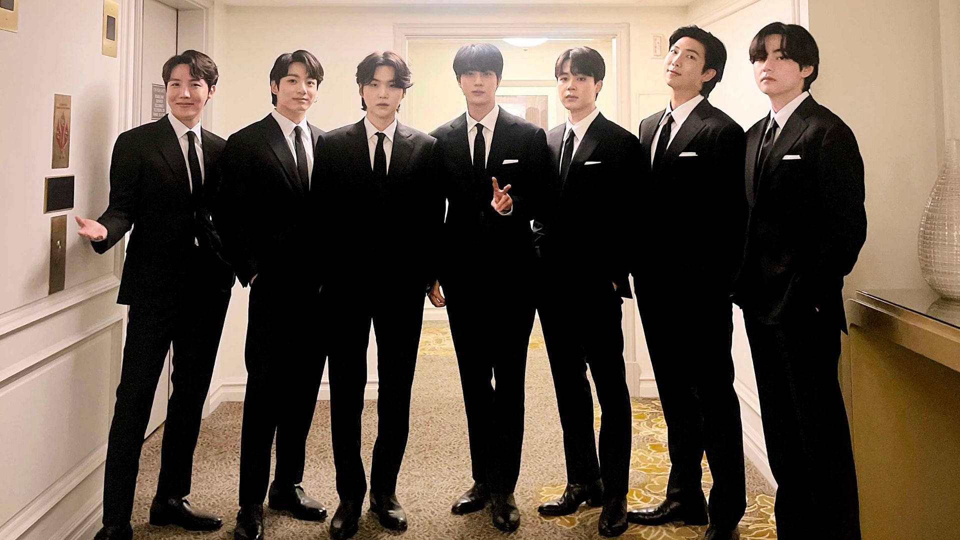 HYBE employees to reportedly receive 3 billion KRW worth stocks ahead of BTS