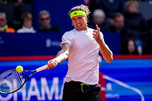 Zverev in action at the Hamburg Open 2025 - Source: Getty