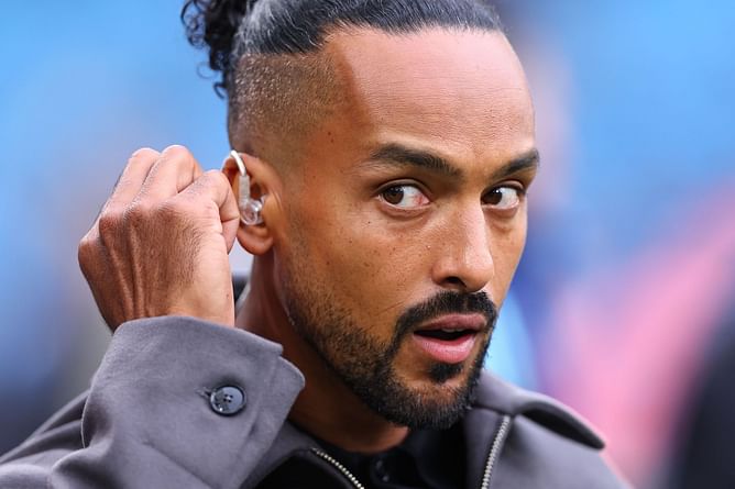 "He's really established himself" - Theo Walcott opines Arsenal star is world's best player in his position