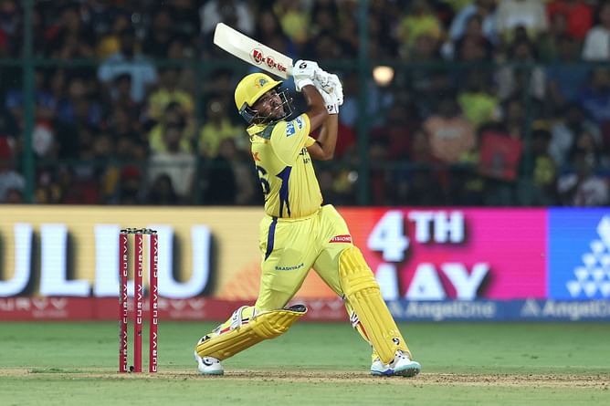 RCB vs CSK: आयुष म्हात्रे ने तोड़ा सुरेश रैना का बड़ा रिकॉर्ड, IPL में यह कारनामा करने वाले बने तीसरे बल्लेबाज